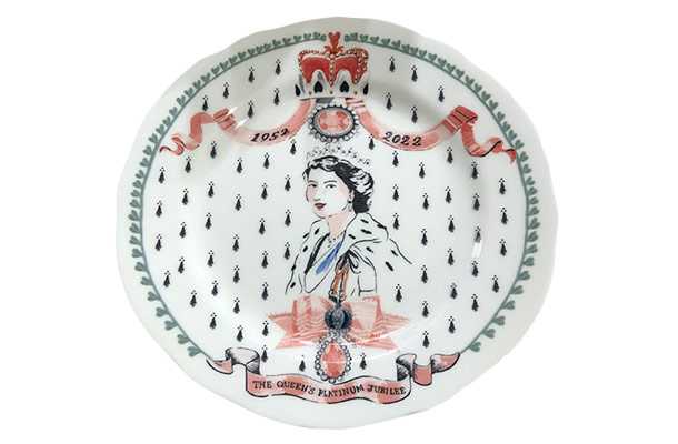 今しか買えないプラチナ・ジュビリーの記念品 -