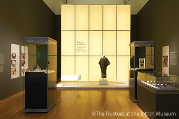 展示会「Dressed to Impress: netsuke and Japanese men's fashion」