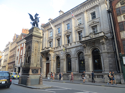 世界で3番目に古い英国最古の銀行チャイルド商会