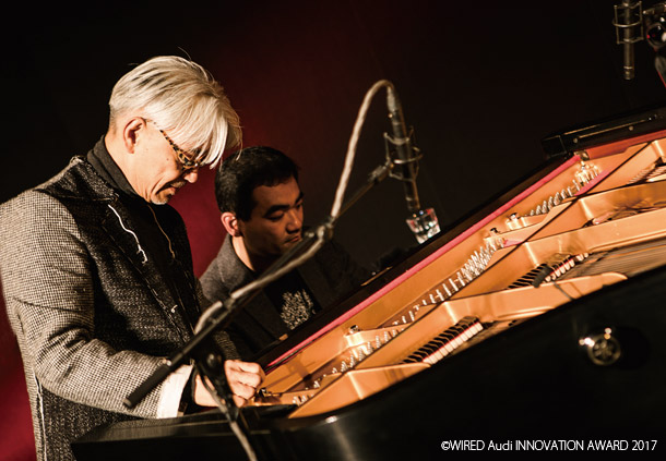 坂本龍一氏と即興で共演