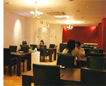 Azzi店内