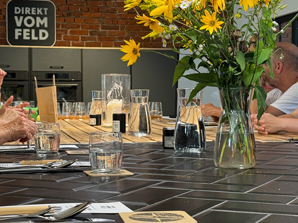 スパイスワークショップでは季節の料理とスパイスを堪能